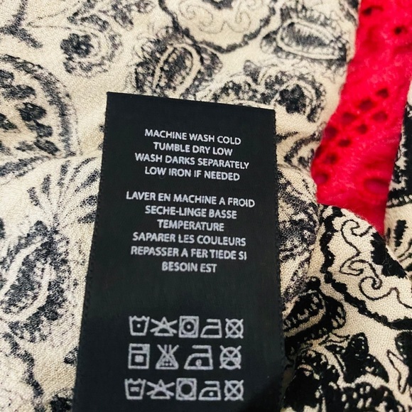 Eri + Ali Black and White Floral Blouse~M - Picture 8 of 8